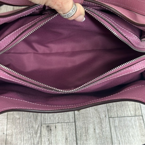 COACH - Avery Pink Crossgrain Leather Shoulder Bag, F37606. EUC - Picture 10 of 16
